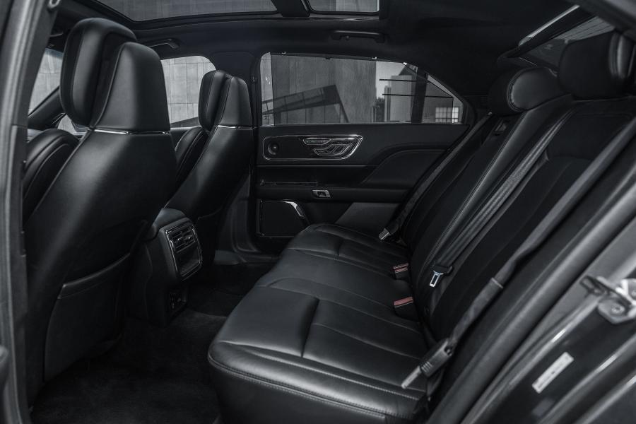Интерьер Lincoln Continental 3.0T AWD 2016 года  (CN) (фото 11 из 40)
